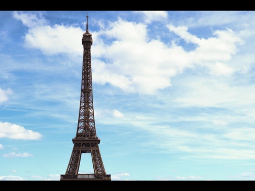 Banque de France taglia stime Pil, allarme su conti pubblici