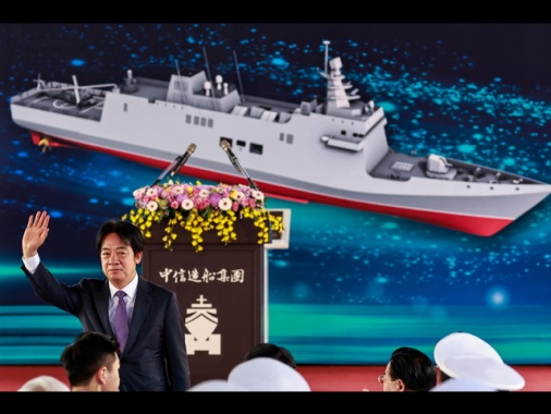 Biden approva 571 mln di aiuti militari a Taiwan