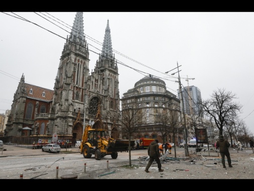 Zelensky, 'da Mosca mille bombe e droni, 20 missili in 7 giorni'