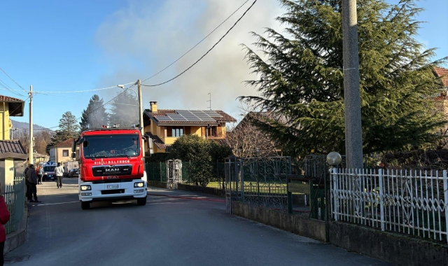 Box in fiamme a Brebbia