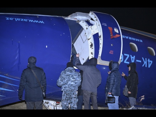 Azerbaijan Airlines sospende i voli verso sette città russe