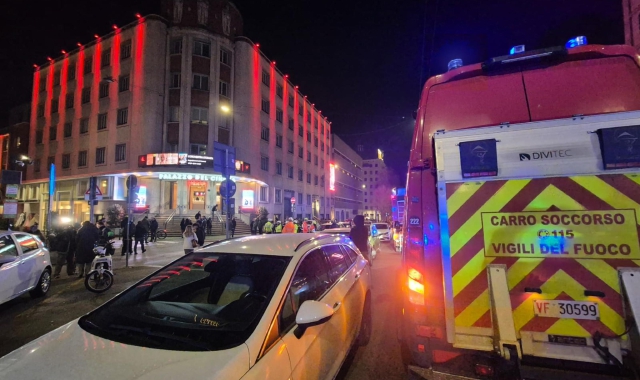 Fumo e allarme antincendio, evacuato il cinema Anteo di Milano