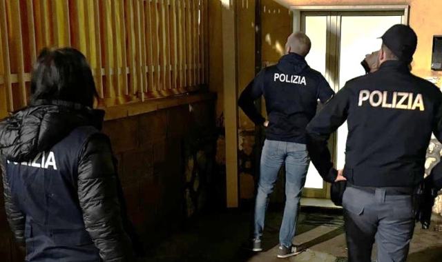  Perquisizioni della Polizia di Stato anche in provincia di Varese (foto Archivio)
