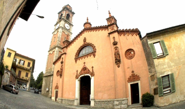 La chiesa parrocchiale di Azzate resterà qualche giorno senza campane