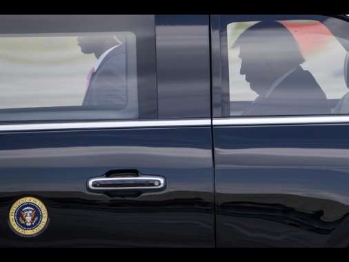 Trump revoca target di Biden sulla vendita di veicoli elettrici