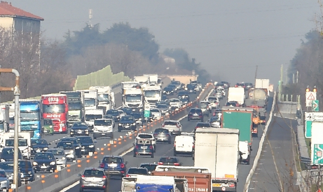 Code nel tratto Autolaghi fra Busto e Legnano (foto Archivio)