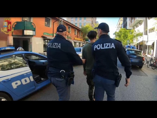 Badanti con documenti falsi, 19 arresti e 17 denunce