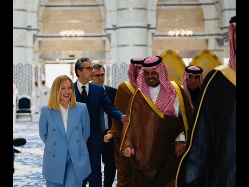 Meloni ad Al'-Ula per il bilaterale con bin Salman