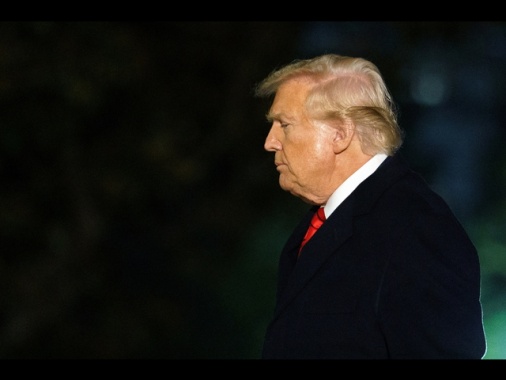 Trump limita le transizioni di genere per gli under 19