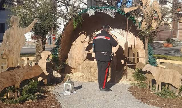 Il presepe dal qual era stata sottratta la rappresentazione del Bambin Gesù