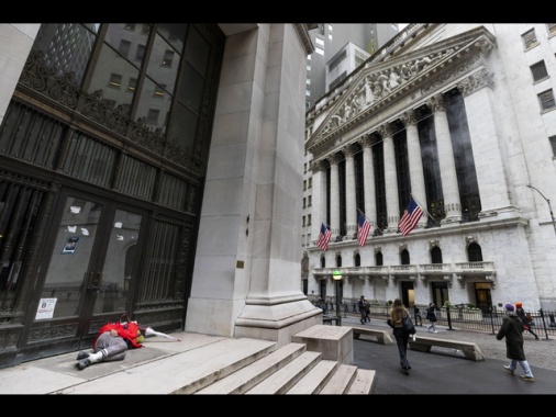 Wall Street apre in calo in attesa Fed, Dj -0,02%, Nasdaq -0,28%