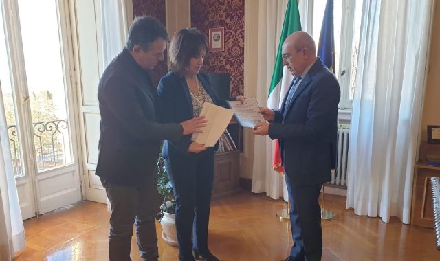 Sicurezza in piazza Repubblica: firme al prefetto