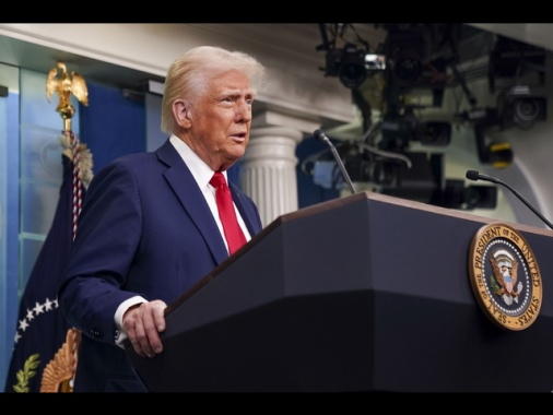 Trump attacca Obama e Biden sulla sicurezza dei voli