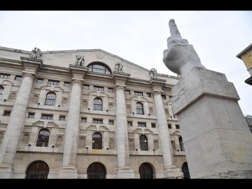Borsa: Milano chiude in contenuto rialzo, Ftse Mib +0,1%