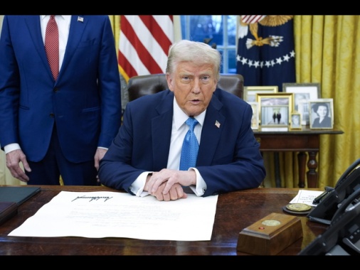 Trump, 'presto tariffe sui microchip, petrolio e gas'