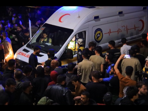 Media, 15 morti in un attentato con autobomba nel nord Siria