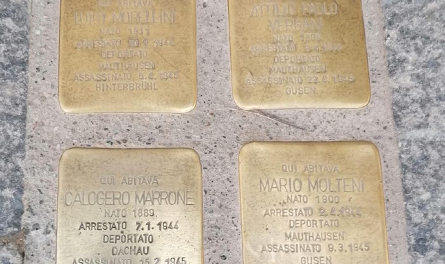 Varese: pulite le Pietre d’inciampo a Palazzo Estense