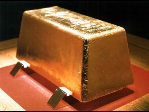Ancora un record per l'oro, contratto aprile sfiora 3000 dollari