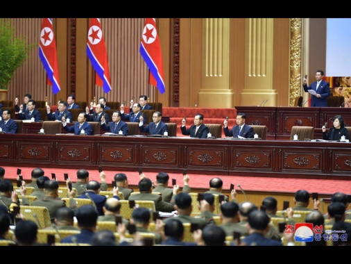 Seul, Kim invia a Mosca 200 pezzi artiglieria lungo raggio