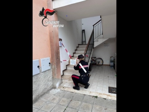 Dieci martellate in testa alla ex, fermato dai carabinieri