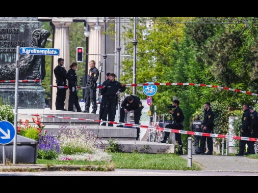 Media, 'un morto e 20 feriti per l'auto su folla a Monaco'