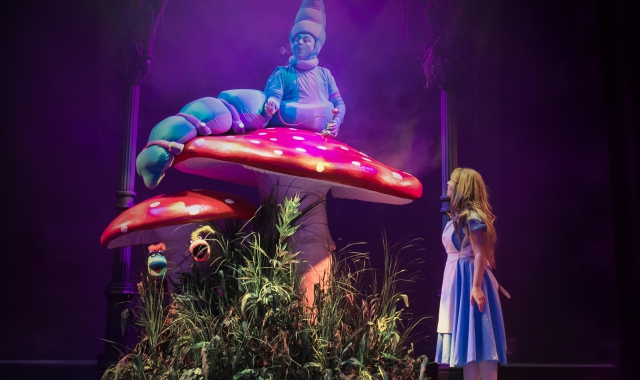 Alice nel Paese delle Meraviglie: un musical dove la fantasia vince