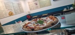 Hai voglia di una pizza o desideri maggiori informazioni? Siamo qui per te! 8