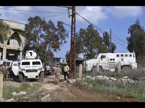Pro-Hezbollah attaccano mezzi Unifil, ferito generale