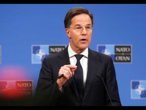 Rutte, Russia produce in 3 mesi le munizioni Nato di un anno