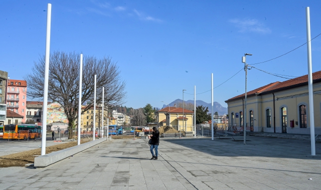 I responsabili dell’estorsione sono stati intercettati dai poliziotti nella zona della stazione Rfi