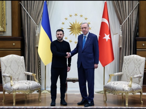 Erdogan, 'Turchia ideale per colloqui Usa-Russia-Ucraina'