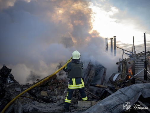Droni russi su Odessa, oltre 500 case senza elettricità