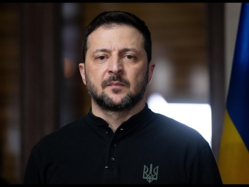 Zelensky, 'Trump aiuta Putin ad uscire dall'isolamento'