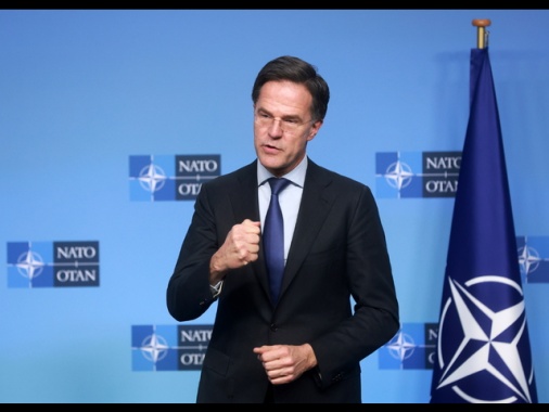 Rutte, 'Paesi arrivino a 2% spese difesa entro l'estate'