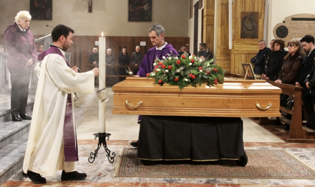 Folla a Uboldo per l’ultimo saluto ad Alessandro Colombo