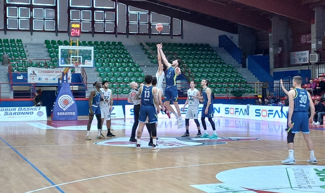Saronno, è crisi nera: Ragusa vince 81-76