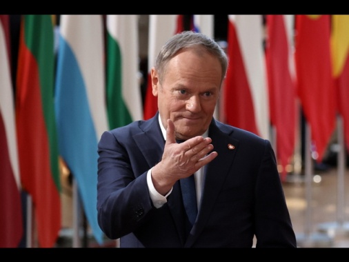 Tusk, considerare proposta Francia su ombrello atomica