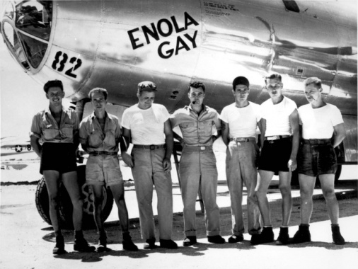 Bombardiere Enola Gay nelle maglie della censura del Pentagono