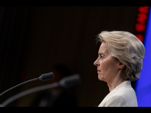 Von der Leyen, 'tempi turbolenti ma ora l'Ue corre'