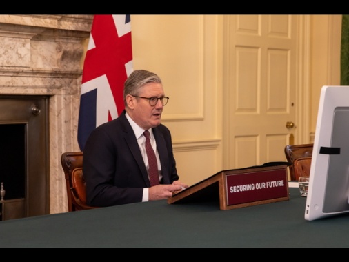 Starmer annuncia riunione operativa militare per giovedì