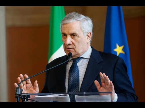 Tajani a Giorgetti, Borsa Milano resti italiana