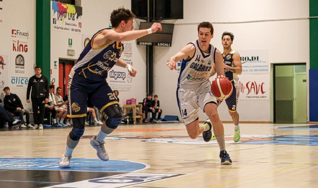 Mattia Molteni autore di 14 punti nella sfida persa da Gallarate
