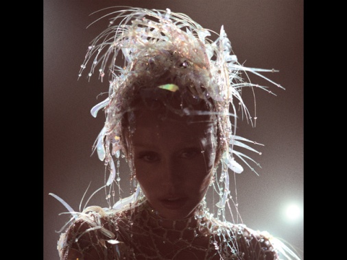 Miley Cyrus, il 30 maggio esce Something Beautiful
