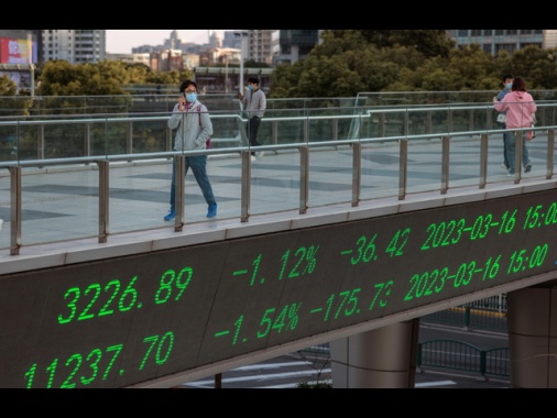 Borsa: Shanghai chiude a -0,04%