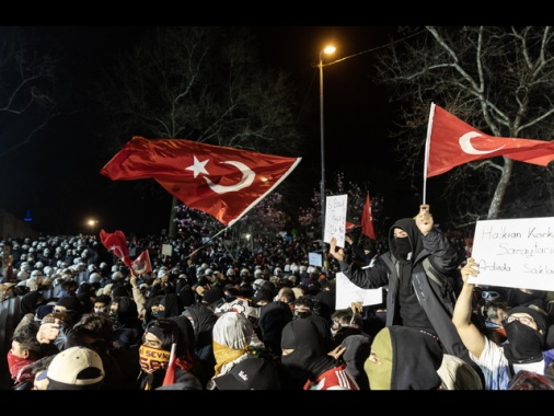 L'opposizione in Turchia lancia appelli al boicottaggio