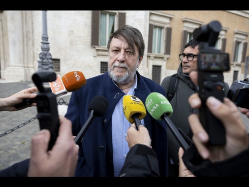 Mediterranea, 'Mantovano ha ammesso spionaggio nostri attivisti'
