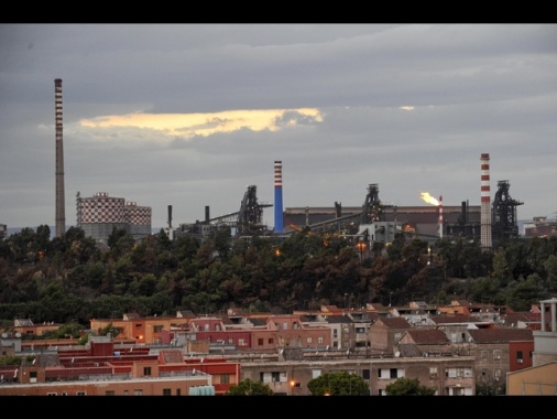Mimit autorizza commissari ex Ilva a negoziare con Baku
