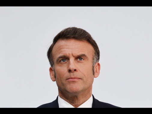 Macron, deciso all'unanimità no alla revoca sanzioni russe