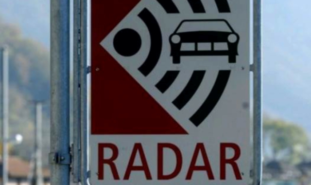 Il limite è 50, lei sfreccia a 114 all’ora: non potrà più circolare in Svizzera