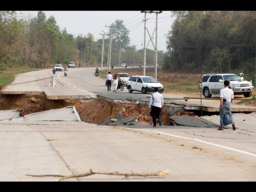 Sisma in Myanmar, 'Usa: possibili più di 10.000 morti'